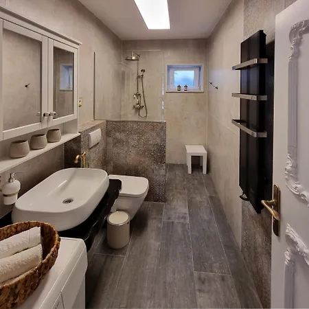 Bakarosa Apartamento Pucisca